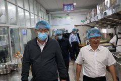 学校校长是学校食